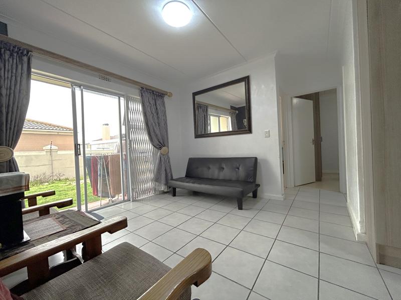 2 Bedroom Property for Sale in Muizenberg Western Cape